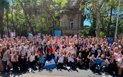 Breve acercamiento a la educación de las Personas Sordas Argentinas y a la celebración de su Día Nacional -19 de Septiembre-. Viviana Burad (2016).